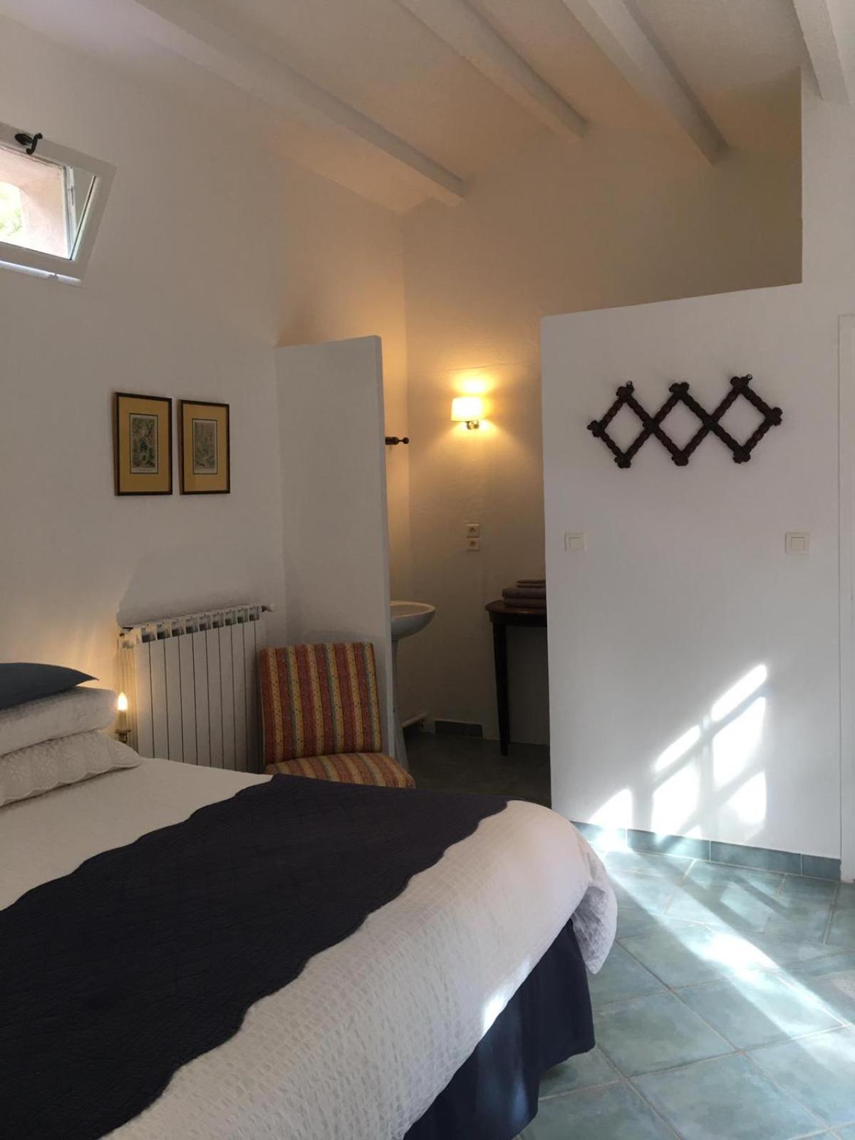 La Bergerie Pradel Bed & Breakfast Le Beaucet ภายนอก รูปภาพ