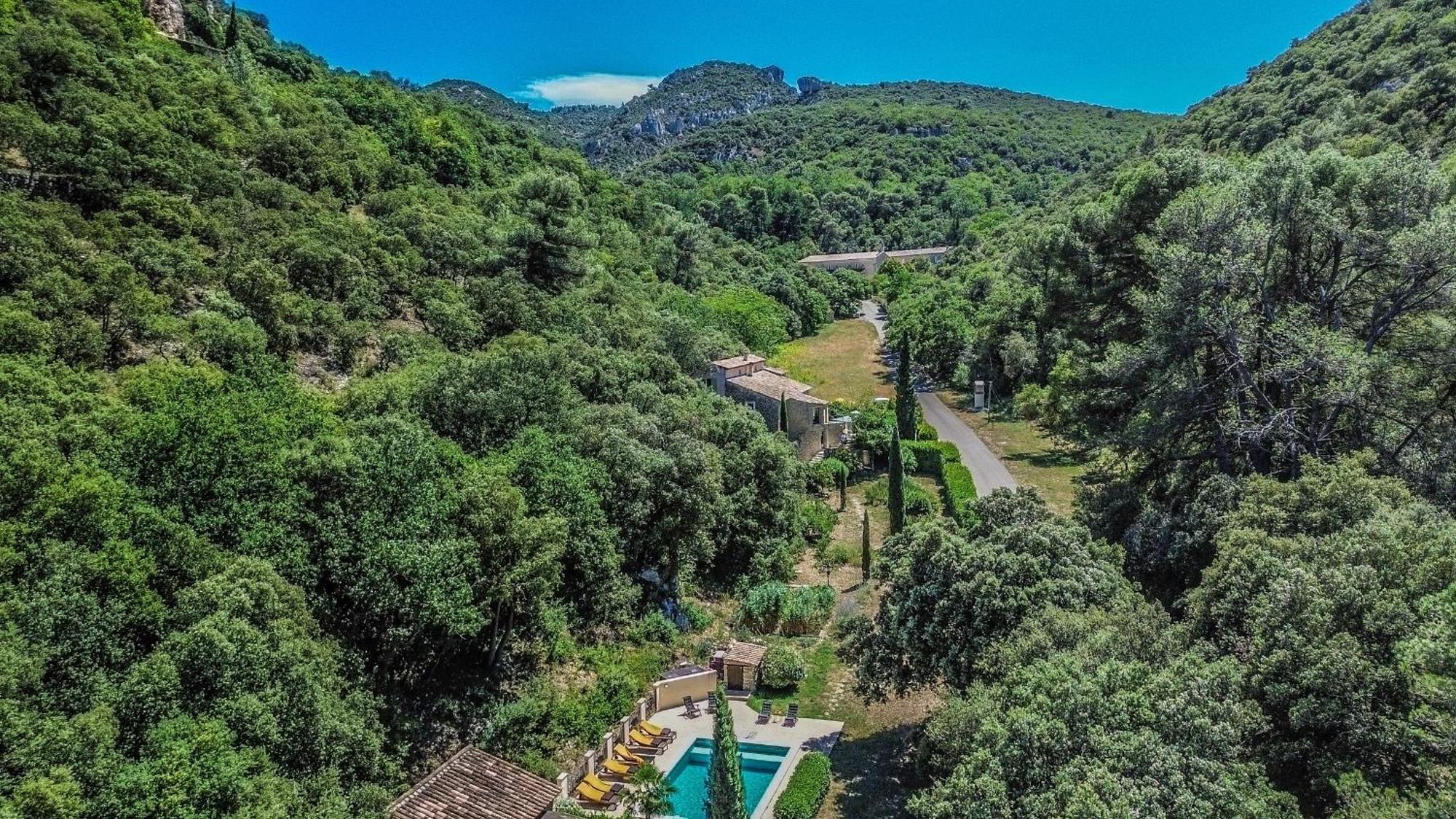 La Bergerie Pradel Bed & Breakfast Le Beaucet ภายนอก รูปภาพ